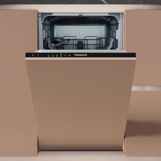Hotpoint HP2IE10CS80UK Built-In 45cm Slimline Dishwasher