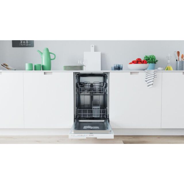 Indesit IN2ID10CS80UK Built-In 45cm Dishwasher