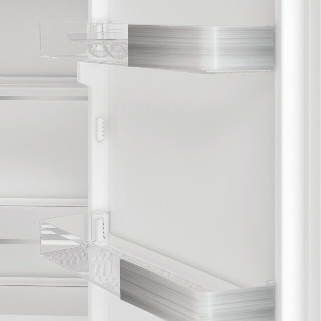 Hotpoint HPKH 1262B4 UK Integrated No Frost 50/50 Fridge Freezer