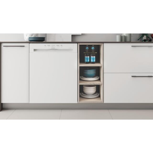 Indesit I3B L626 UK Push&Go Built-In Dishwasher
